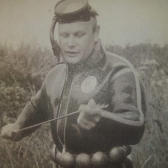 Janusz Biedrzycki - zwraca uwagę pas balastowy własnej produkcji.